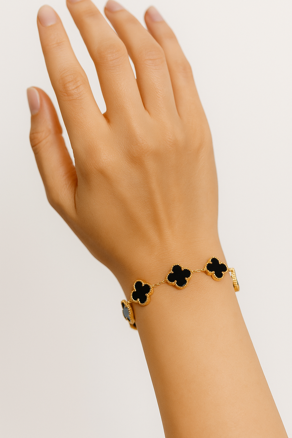 Midnight Clover Chain