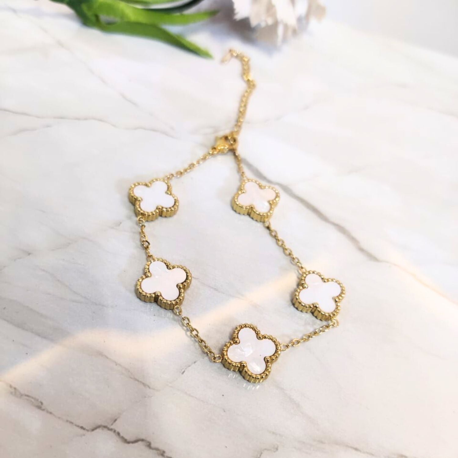 Pearl Clover Chain