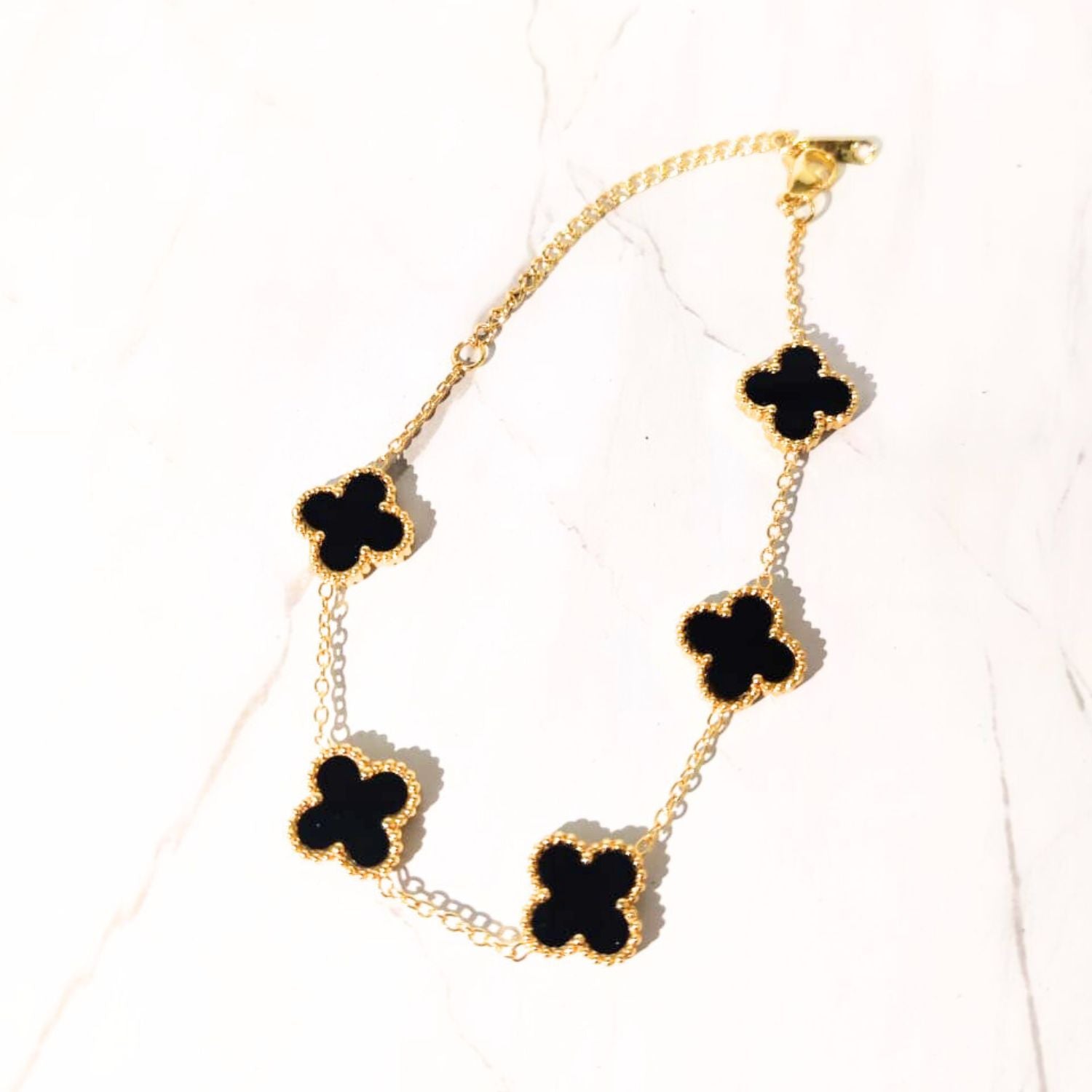 Midnight Clover Chain